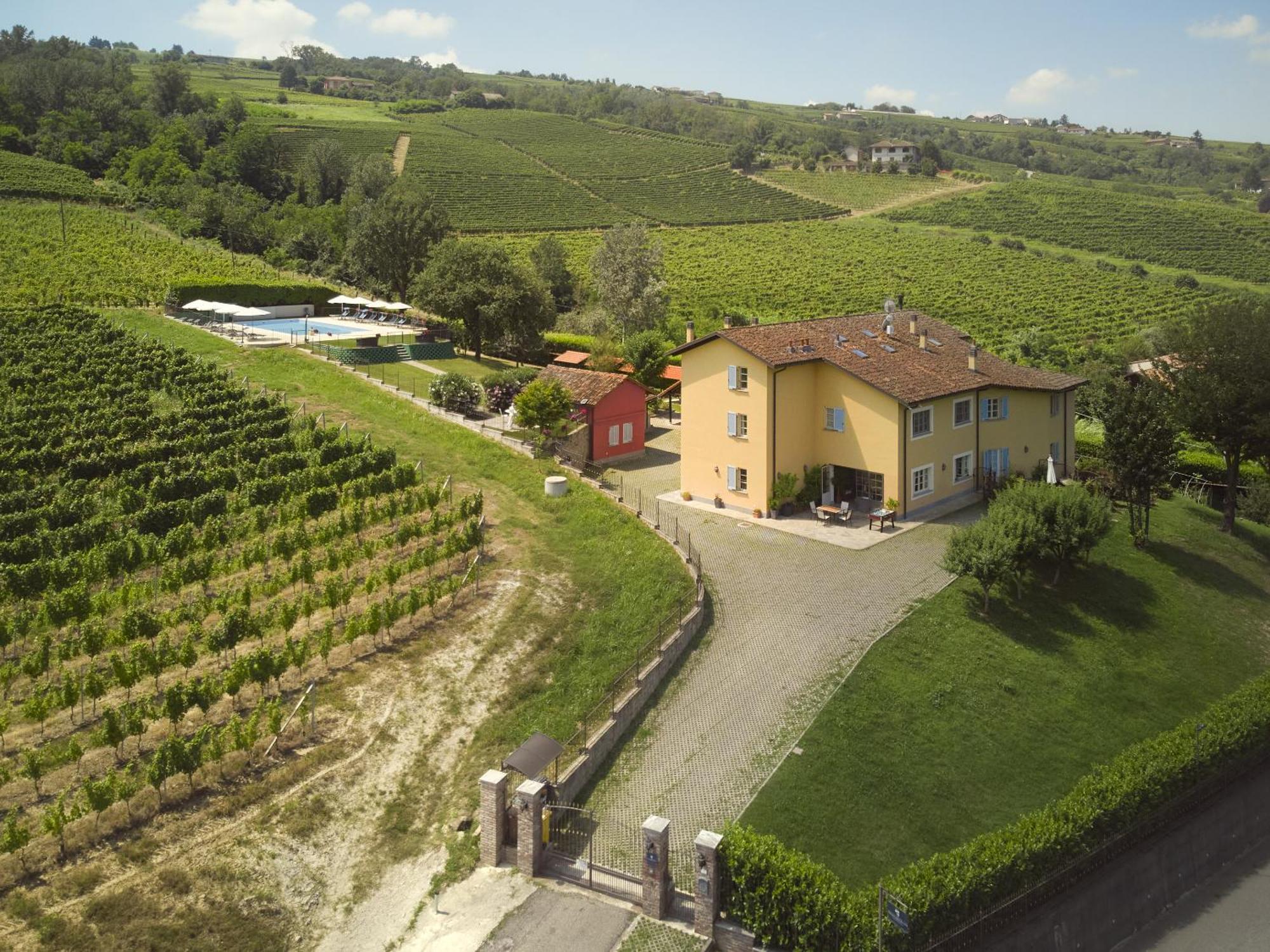 Vigna Dell'Acqua Villa Santo Stefano Belbo Exterior photo